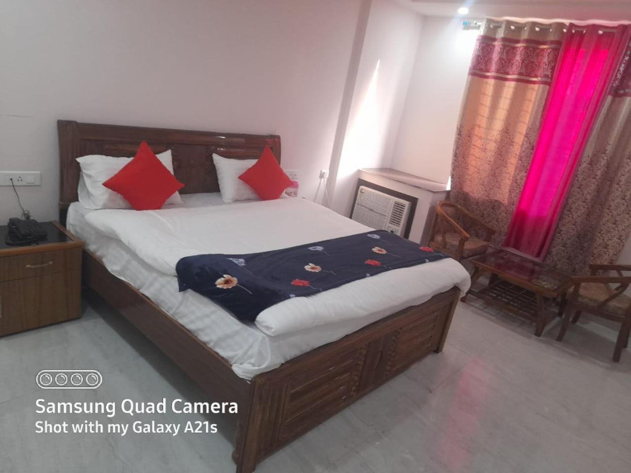 Hotel The Ganga Castle Haridwār الغرفة الصورة